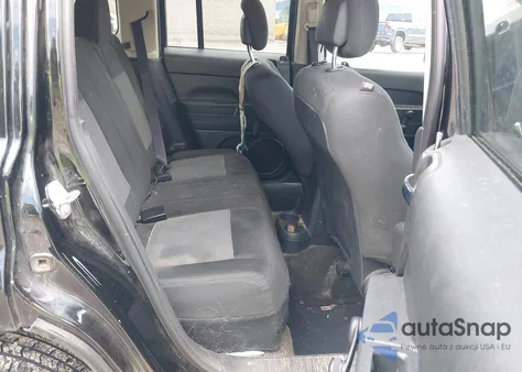 2017 Jeep Patriot Sport 4X4 z USA, uszkodzony, nr VIN 1C4NJRBB7HD128164